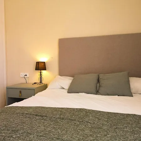 Agradable Casa Con Jardin: Casasola *