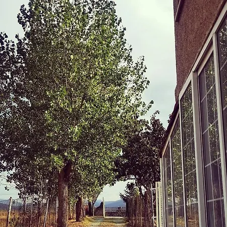 Agradable Casa Con Jardin: Casasola San Cristóbal de Segovia