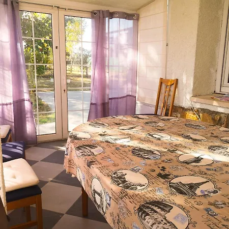 Feriehus Agradable Casa Con Jardin: Casasola San Cristóbal de Segovia