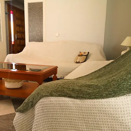 Agradable Casa Con Jardin: Casasola *