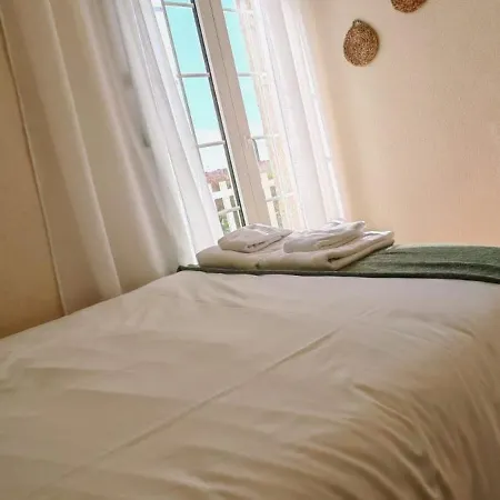 Agradable Casa Con Jardin: Casasola *