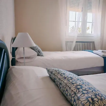 Agradable Casa Con Jardin: Casasola Holiday home