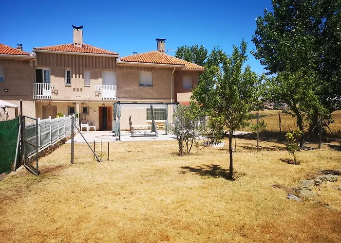 Agradable Casa Con Jardin: Casasola 펜션