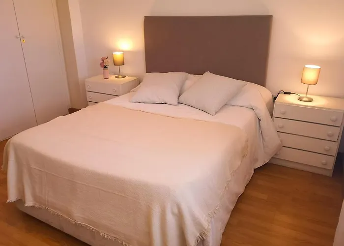 Agradable Casa Con Jardin: Casasola San Cristóbal de Segovia