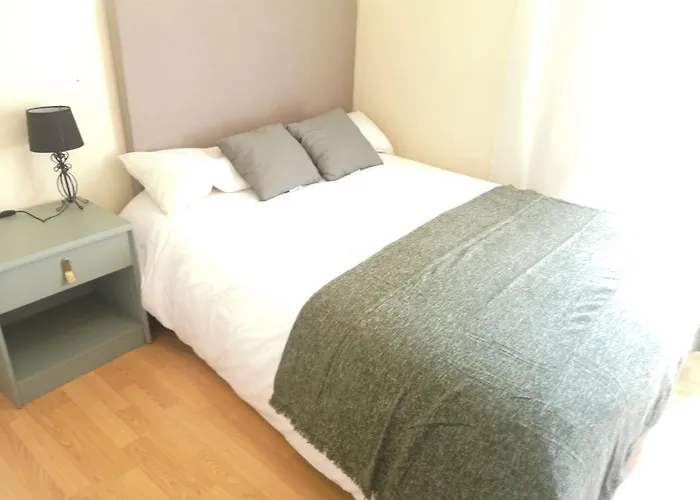 Agradable Casa Con Jardin: Casasola * San Cristóbal de Segovia