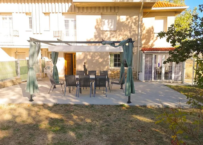 Holiday home Agradable Casa Con Jardin: Casasola *