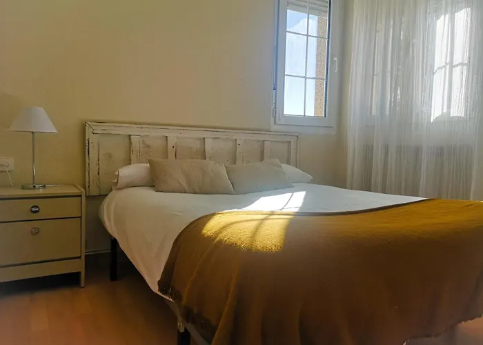 Agradable Casa Con Jardin: Casasola San Cristóbal de Segovia